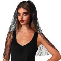 Mantilla negra calada