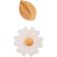 Obleas de flores blancas y hojas doradas