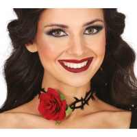 Collar de rosa con pinchos