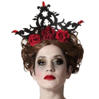 Diadema de corona y rosas granate