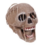 Colgante de calavera cubierta de tela con luces led de 21 x 15 cm