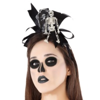Diadema de tumba y esqueleto