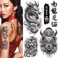 Tatuajes temporales asiáticos