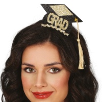 Diadema con birrete de estudiante graduado