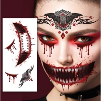 Tatuajes temporales de cara de vampiro