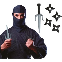 Conjunto de ninja con daga y estrellas - 5 piezas